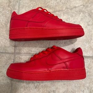 Air Force 1 Low 07 LV8 Triple Red